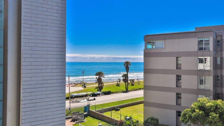 2 Bedroom Property for Sale in Summerstrand Eastern Cape